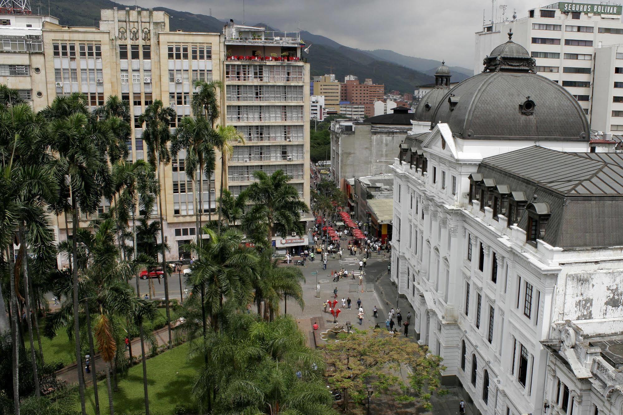 Hotel Royal Plaza Cali Exterior foto